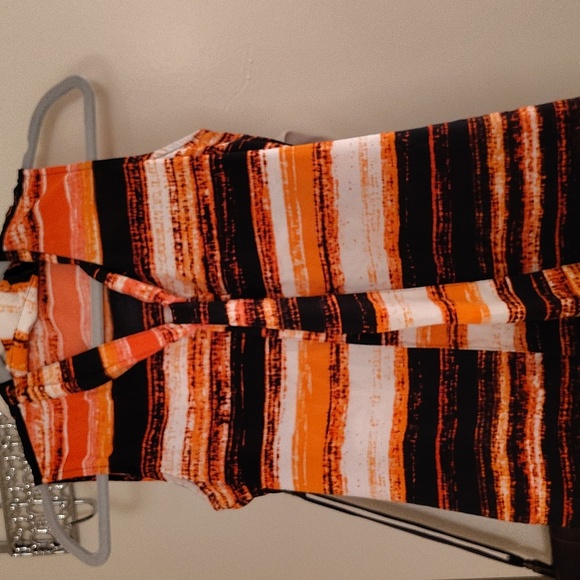 Calvin Klein Stripes &Tie. Classy & Tailed  Business casual, professional events - Picture 3 of 7